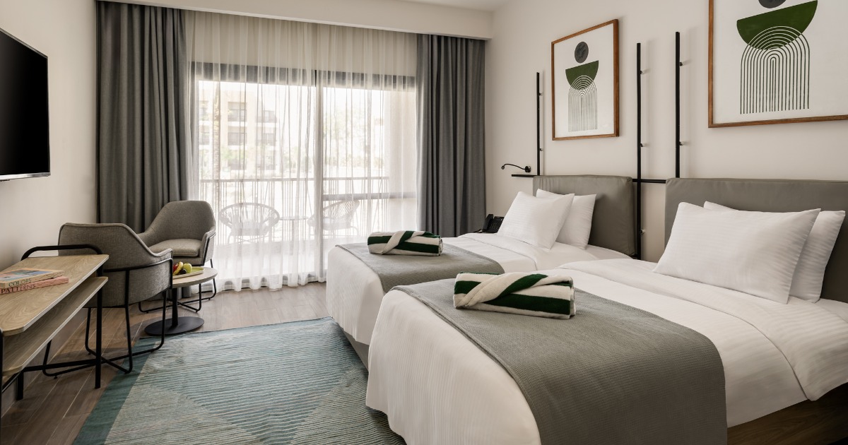 Kaktus Hotel room — twin configuration, 43m²