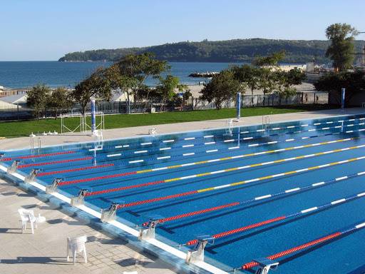 Swimming training camps in Spain