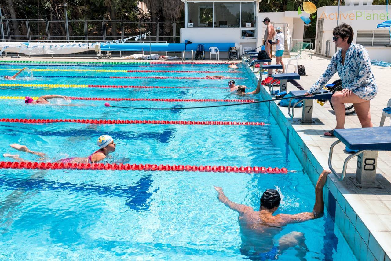 Swimming training camps in Spain